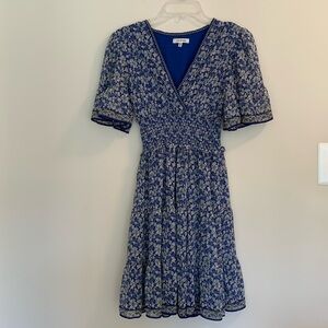 Max studio xs knee length dress in a blue floral pattern